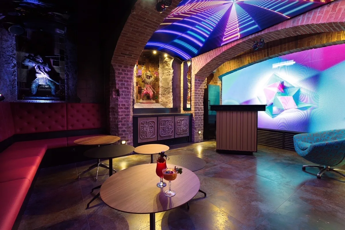 Sala VIP - ekrany